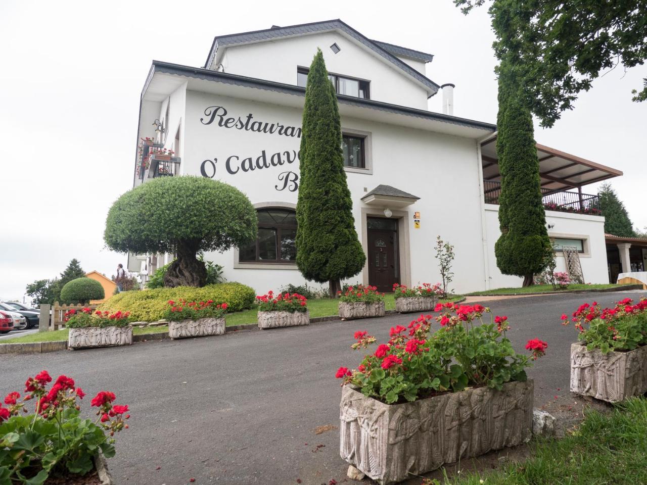 Hostal Restaurante O'Cadaval Frades エクステリア 写真